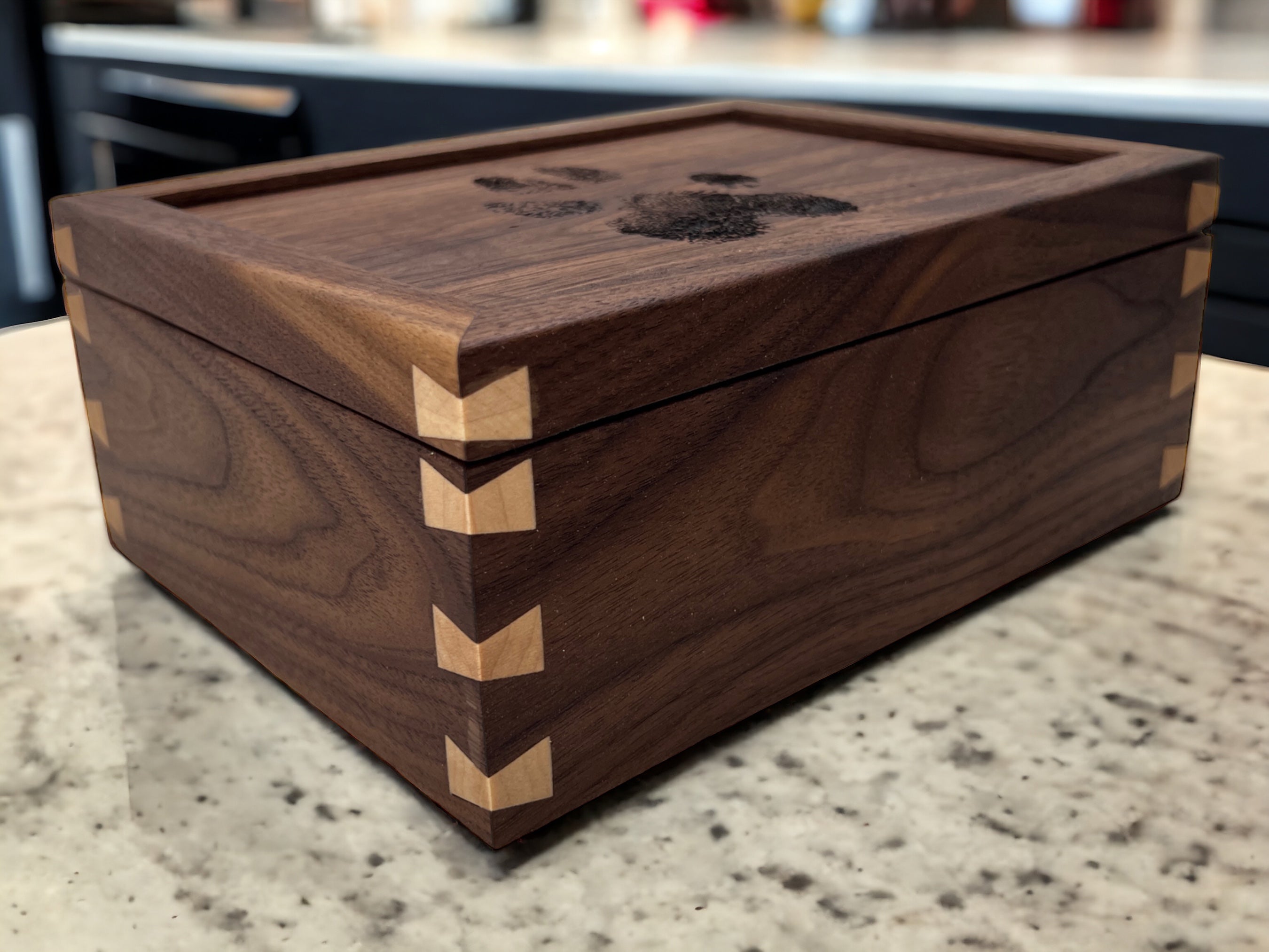 Handcrafted Pet Urn with Personalized Engraving