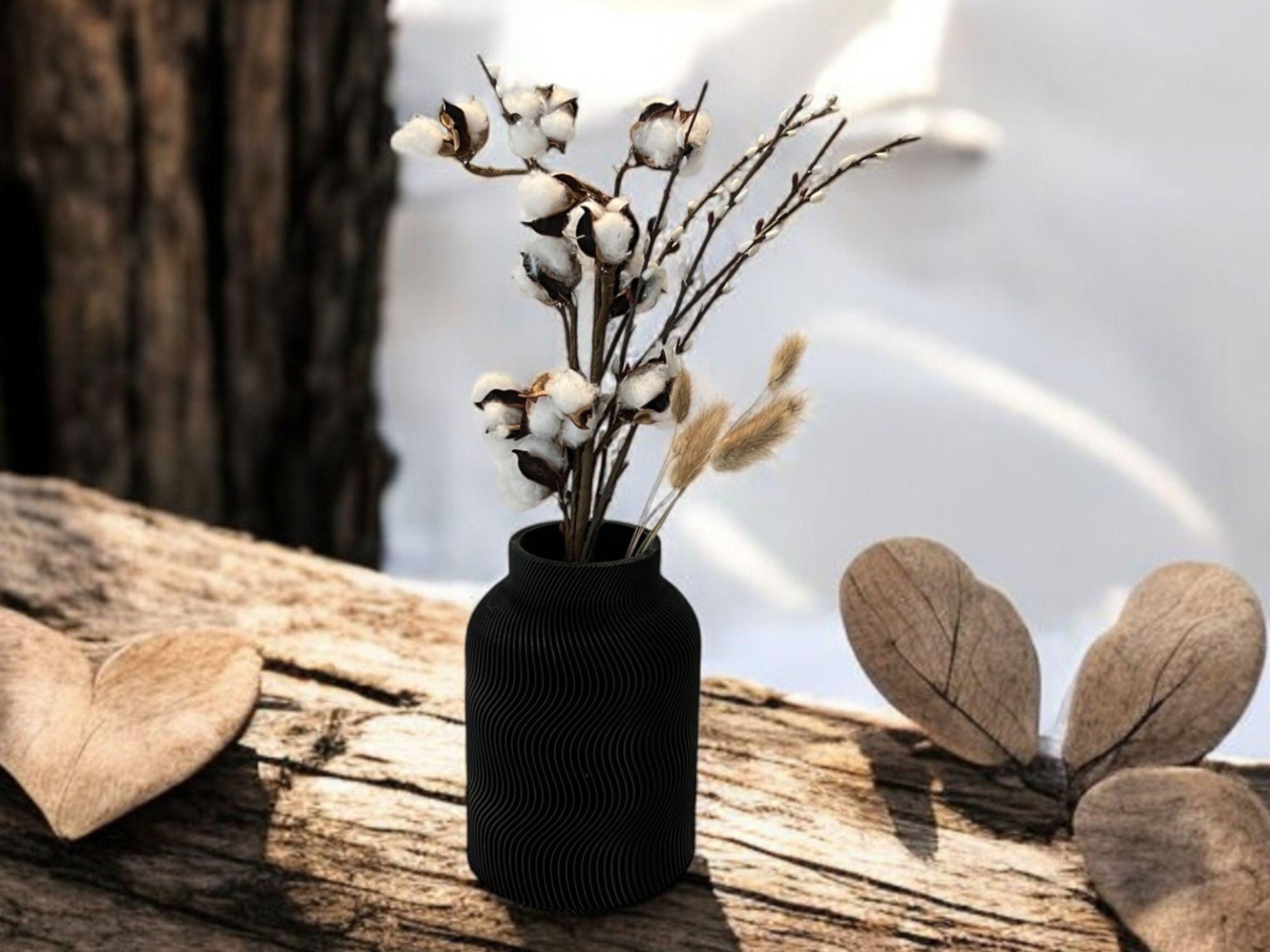 Modern Wavy Black Vase for Artificial Plants| Minimalist Design| 3D Printed| New Home Gift| Mother's Day Gift| Stylish Home Decor| Get Well
