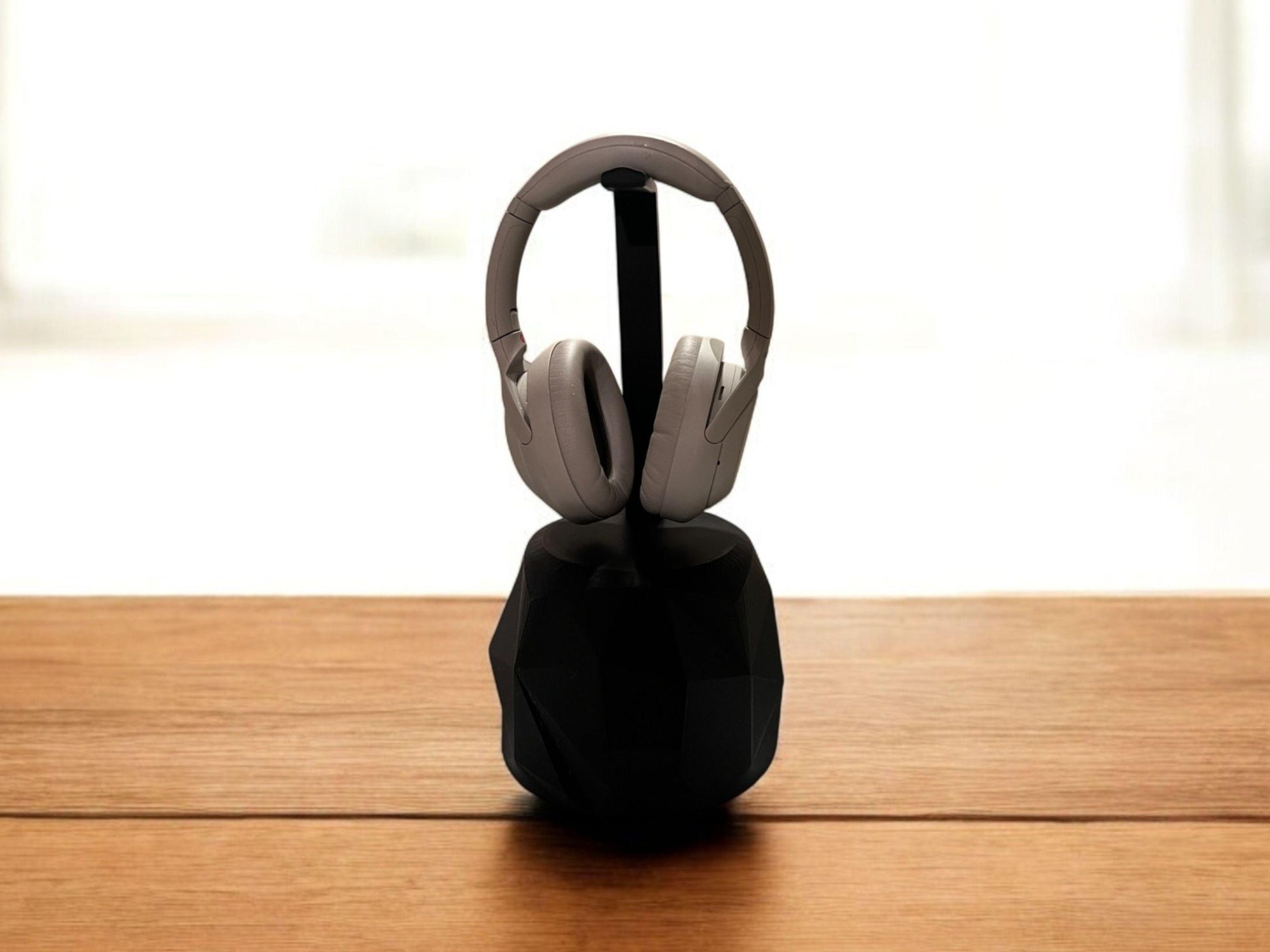 Sturdy Headphone Stand| Large Weighted Base, Easy Assembly, Eco-Friendly PLA, Universal Fit for Desk & Gaming Setup| Gift for Teen| Modern