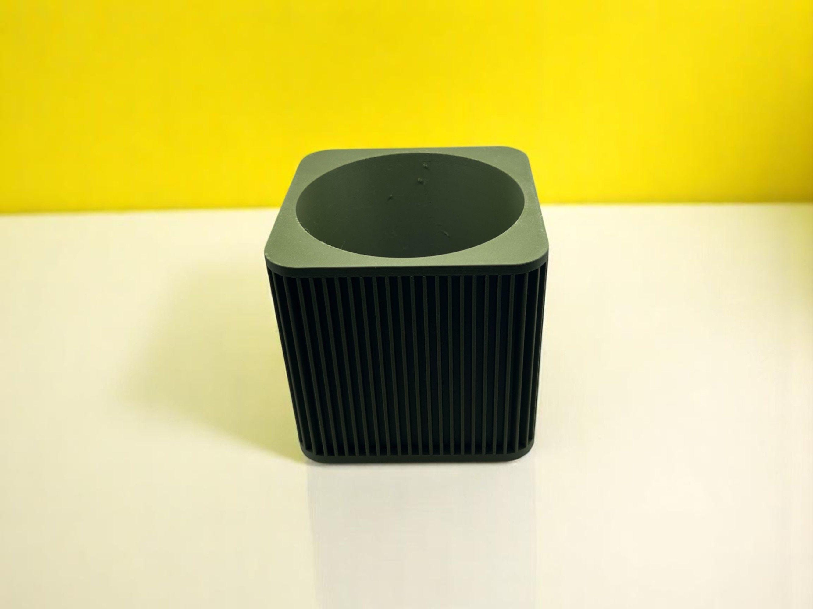 Modern Japanese-Inspired Square Planter with Legs – 3D Printed Shikaku Pot for Succulents, Minimalist Home Decor |Mothers Day gift| New Home